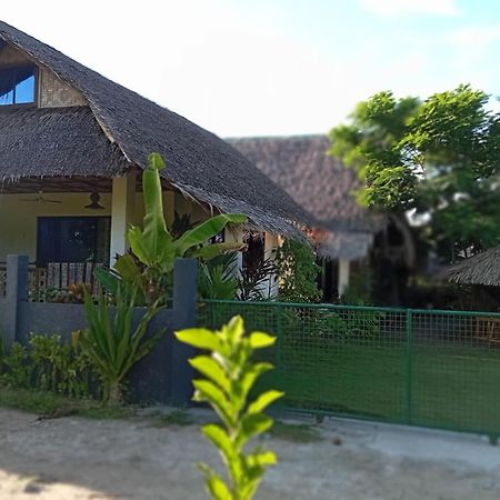 Weeroona Huts Homestay Pacifico San Isidro  Εξωτερικό φωτογραφία