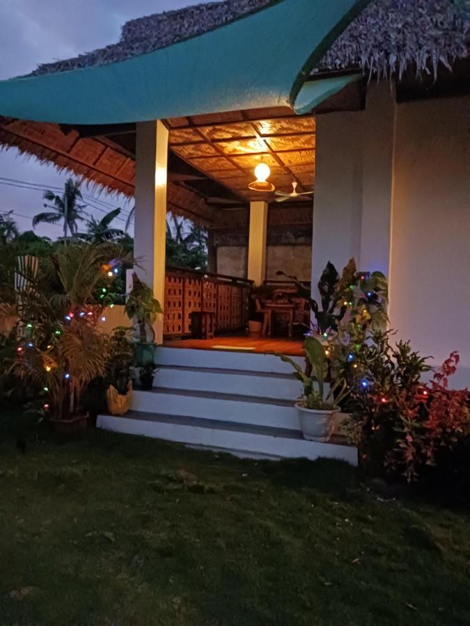 Weeroona Huts Homestay Pacifico San Isidro  Εξωτερικό φωτογραφία